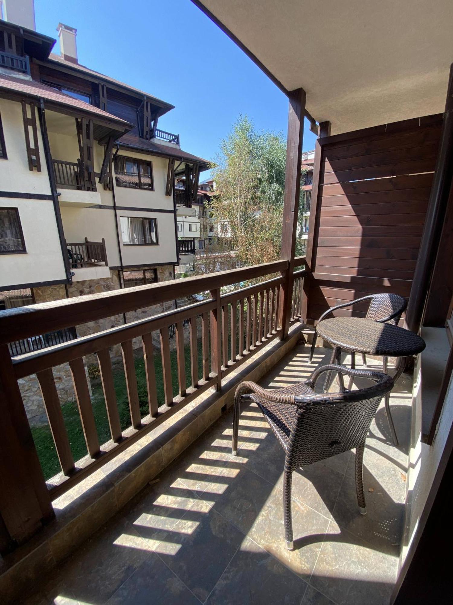 Next To The Ski Lift Downtown Bansko Bagian luar foto